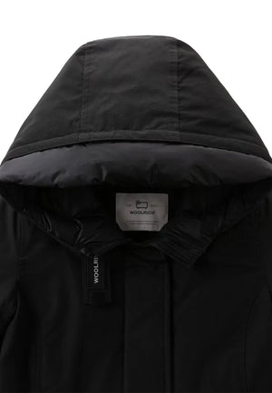 Giubbino bambina Woolrich kids Arctic Parka nero in tessuto Ramar Cloth