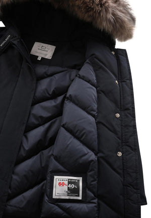Giubbino bambina Woolrich kids Arctic Raccoon Parka blu in tessuto Ramar Cloth