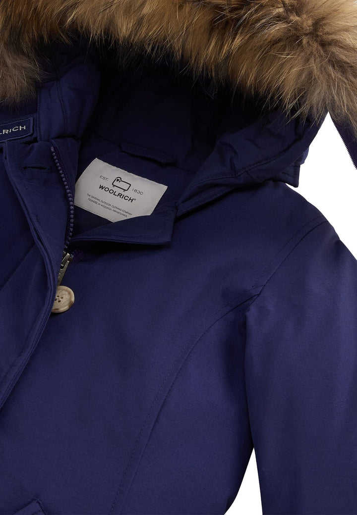 Giubbino bambina Woolrich kids Arctic Raccoon Parka viola in tessuto Ramar Cloth