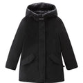 Giubbino bambina Woolrich kids Arctic Parka nero in tessuto Ramar Cloth