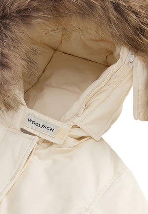 Giubbino bambina Woolrich kids Arctic Raccoon Parka bianco in tessuto Ramar Cloth