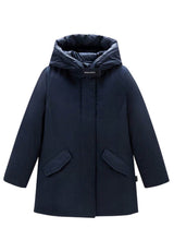 Giubbino bambina Woolrich kids Arctic Parka blu in tessuto Ramar Cloth | ViaMonte Shop